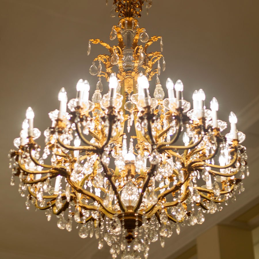 Lustre de cristal restaurado